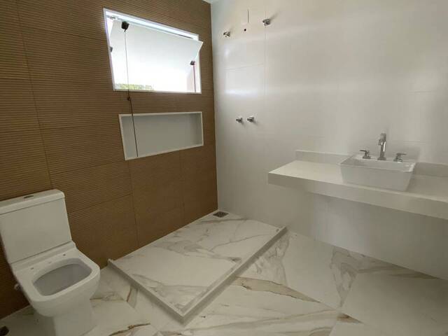 #279 - Casa para Venda em Campos dos Goytacazes - RJ