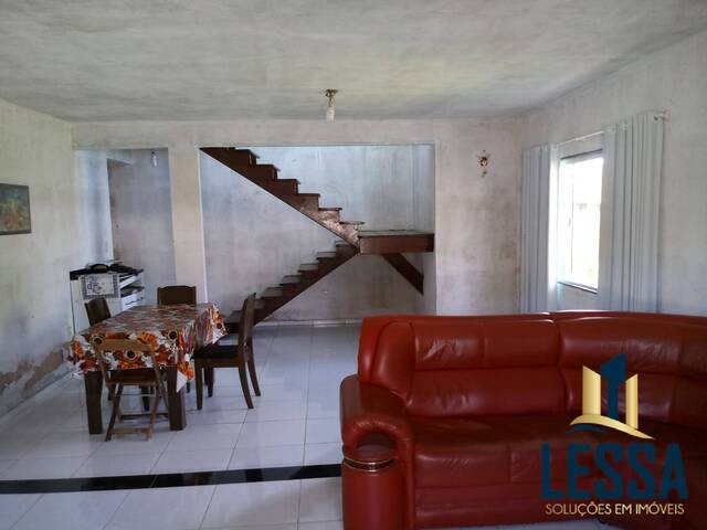 #300 - Casa para Venda em Campos dos Goytacazes - RJ