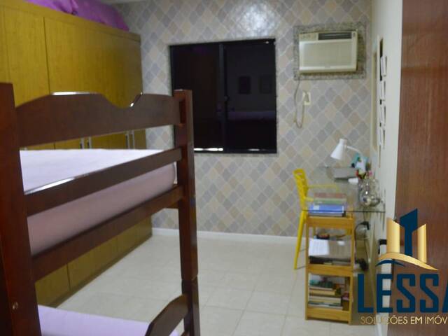 #301 - Apartamento para Venda em Campos dos Goytacazes - RJ