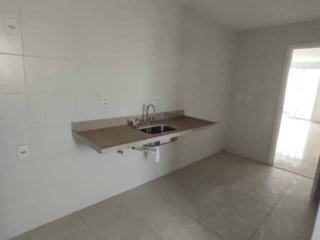 #320 - Apartamento para Venda em Campos dos Goytacazes - RJ