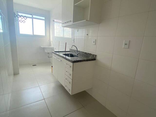 #393 - Apartamento para Venda em Campos dos Goytacazes - RJ