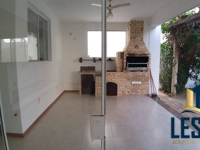 #418 - Casa para Venda em Campos dos Goytacazes - RJ