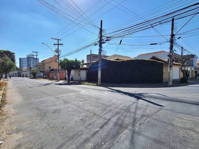 #523 - Casa para Venda em Campos dos Goytacazes - RJ