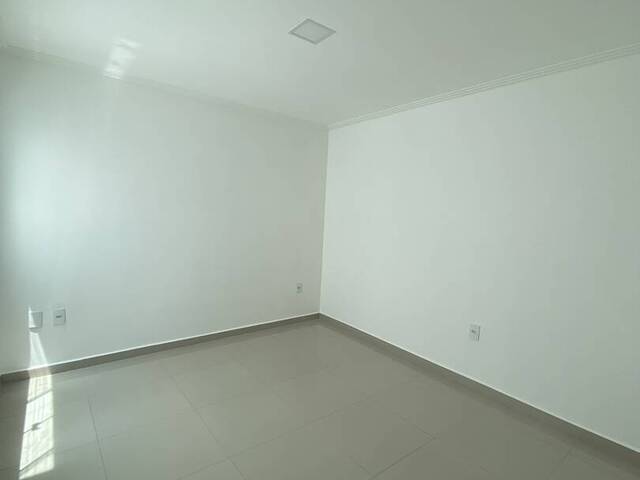 #548 - Casa para Venda em Campos dos Goytacazes - RJ