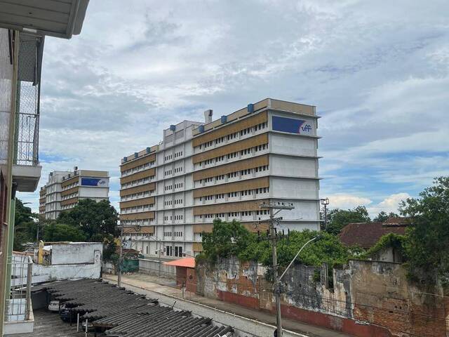 #690 - Apartamento para Venda em Campos dos Goytacazes - RJ