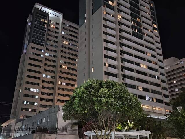 #701 - Apartamento para Venda em Campos dos Goytacazes - RJ - 1