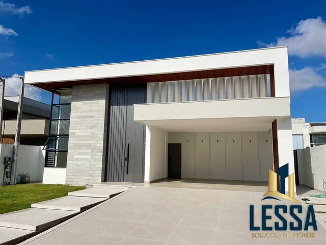 #715 - Casa para Venda em Campos dos Goytacazes - RJ