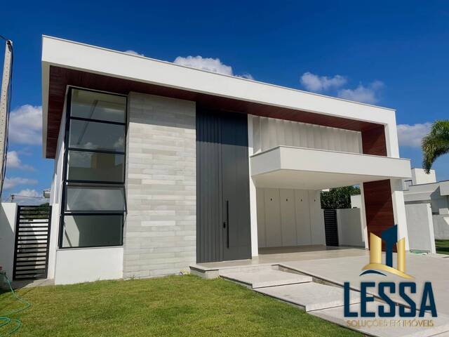 #715 - Casa para Venda em Campos dos Goytacazes - RJ