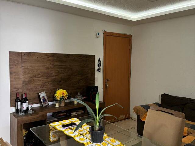 #724 - Apartamento para Venda em Campos dos Goytacazes - RJ - 2